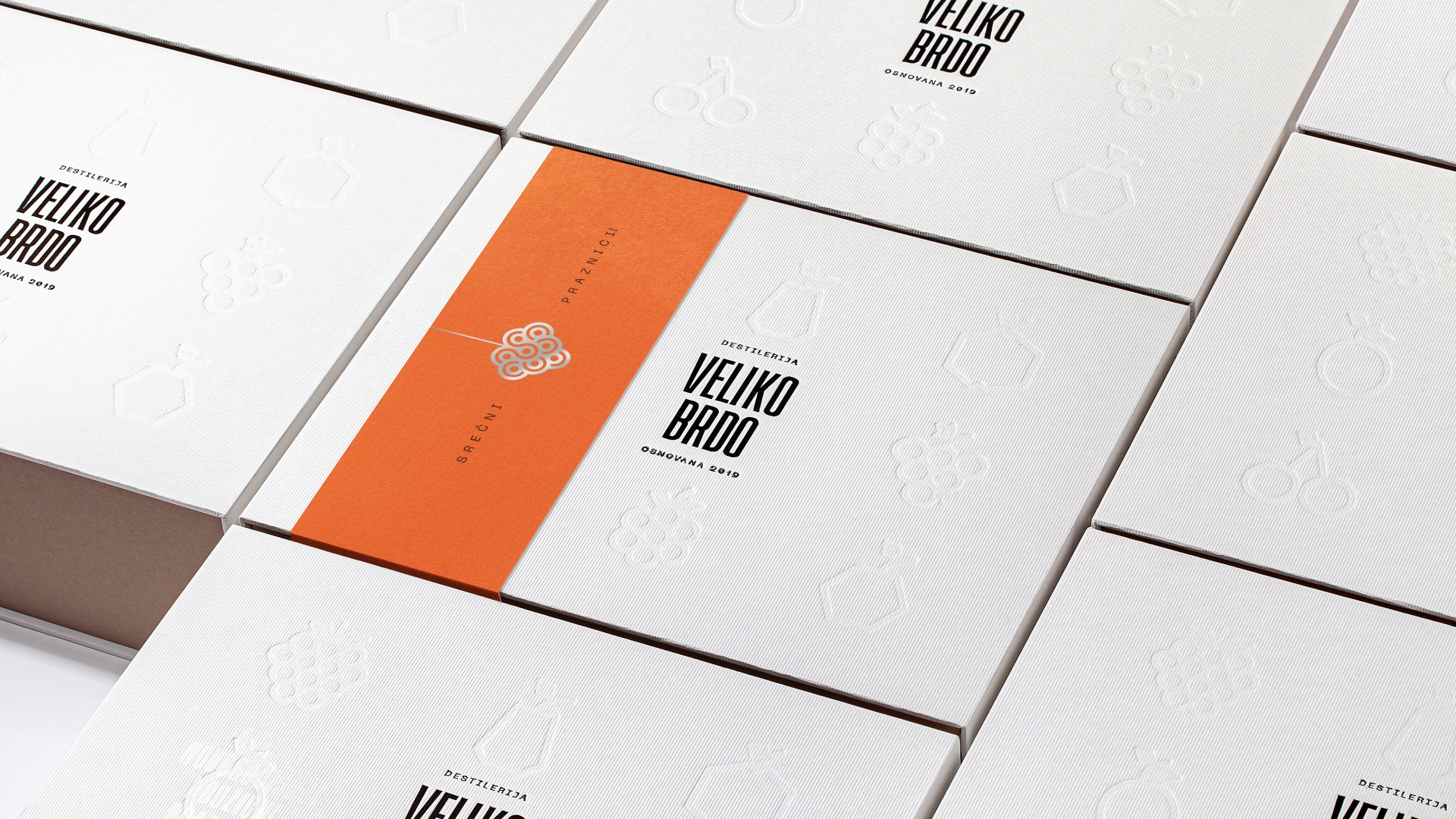 PRAZNIČNE ZDRAVICE, PODIGNUTE NA VIŠI NIVO!